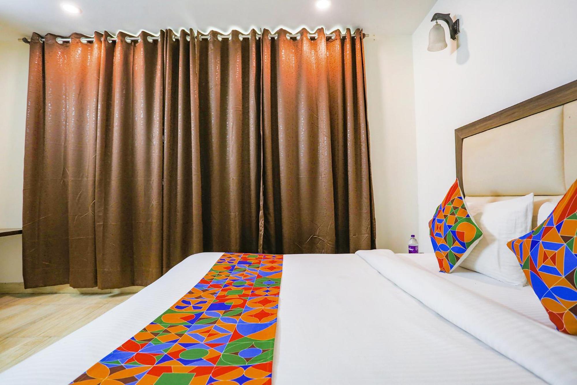 Fabhotel Jpm The Grand Bella - Nr Nehru Place Market Nova Deli Exterior foto